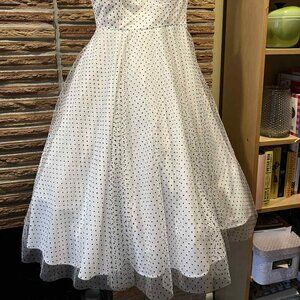 Women's Unique Vintage 1950s Style White & Black Dot Swing Dress Size 8 Large